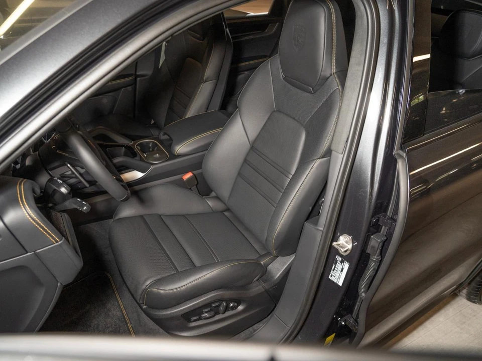 2026 Porsche 9Y0/9Y3 Cayenne Turbo GT - Image 4 of 29