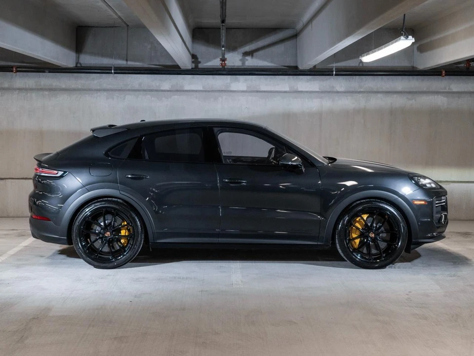 2026 Porsche 9Y0/9Y3 Cayenne Turbo GT - Image 7 of 29