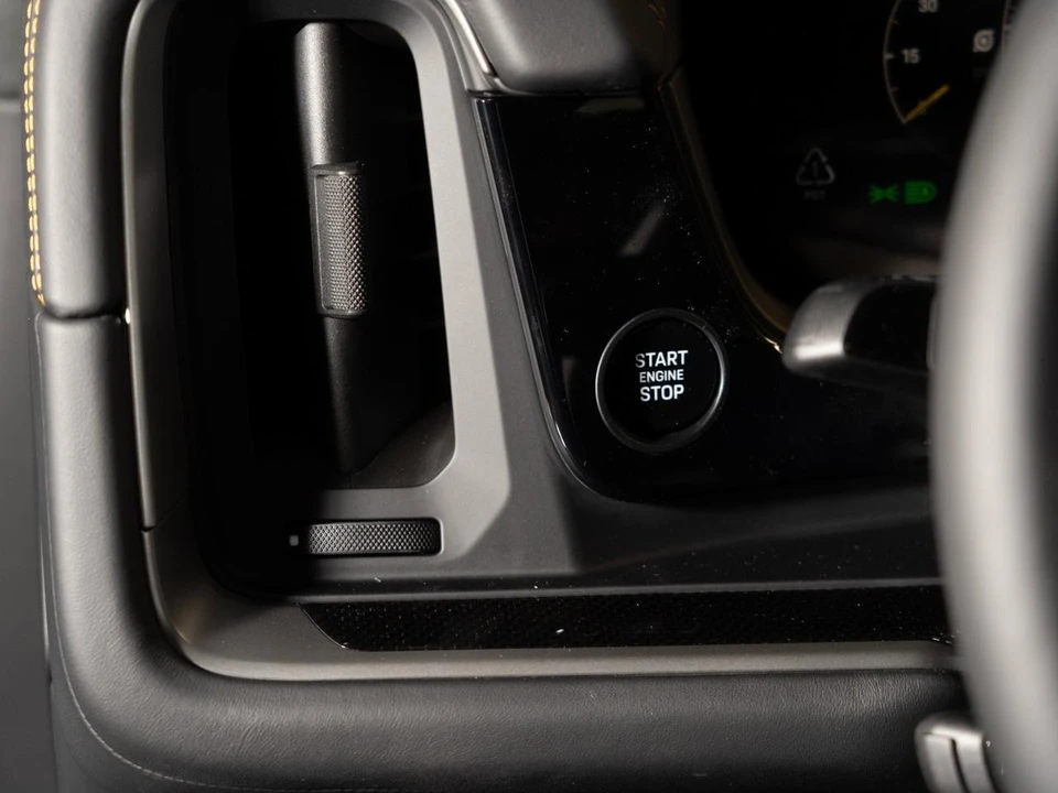 2026 Porsche 9Y0/9Y3 Cayenne Turbo GT - Image 21 of 29