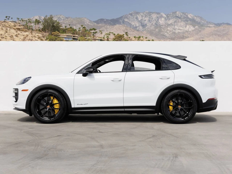 2026 Porsche 9Y0/9Y3 Cayenne Turbo GT - Image 2 of 5