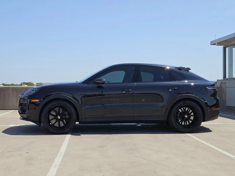 2026 Porsche 9Y0/9Y3 Cayenne Turbo GT - Image 12 of 31