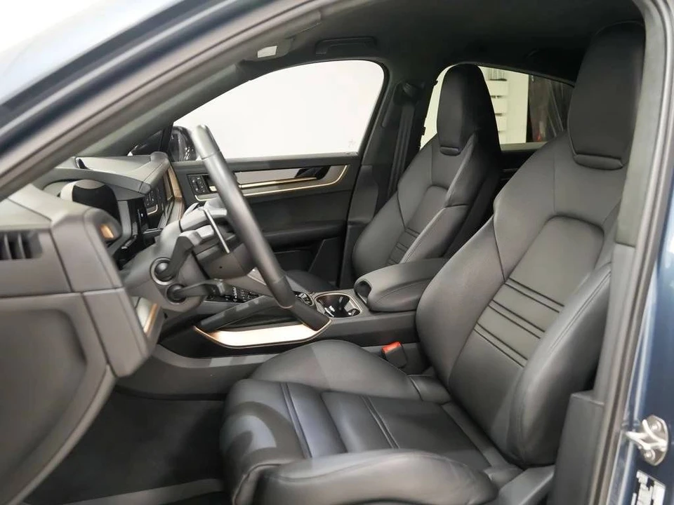 2026 Porsche 9Y0/9Y3 Cayenne Turbo GT - Image 5 of 5