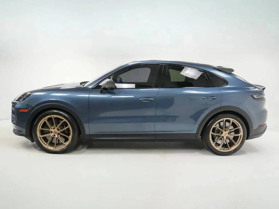 2026 Porsche 9Y0/9Y3 Cayenne Turbo GT - Image 2 of 5