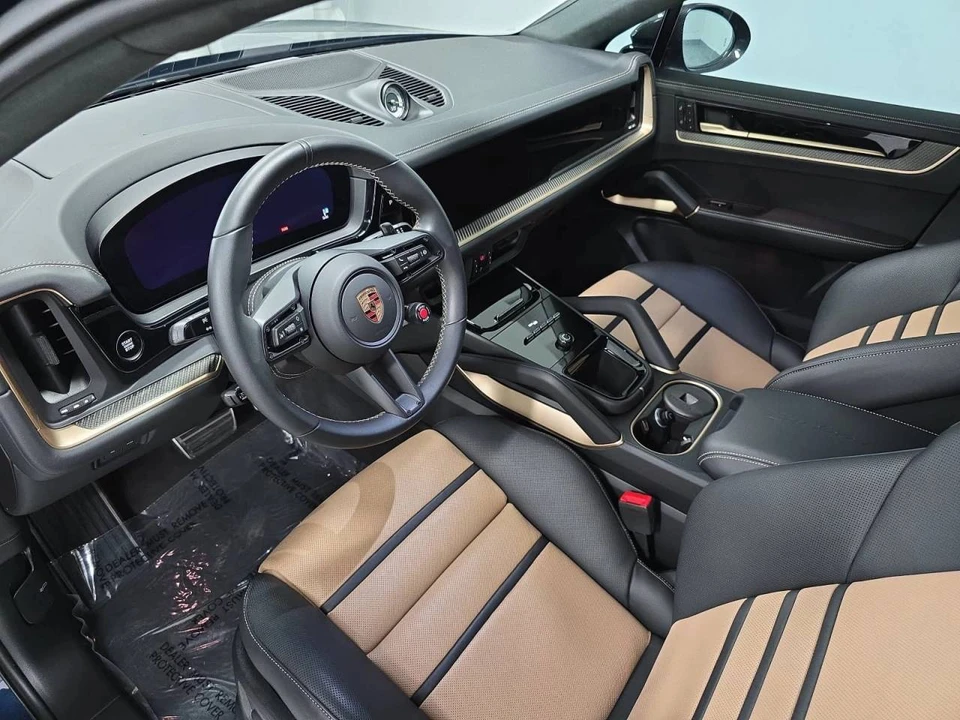 2026 Porsche 9Y0/9Y3 Cayenne Turbo GT - Image 4 of 5
