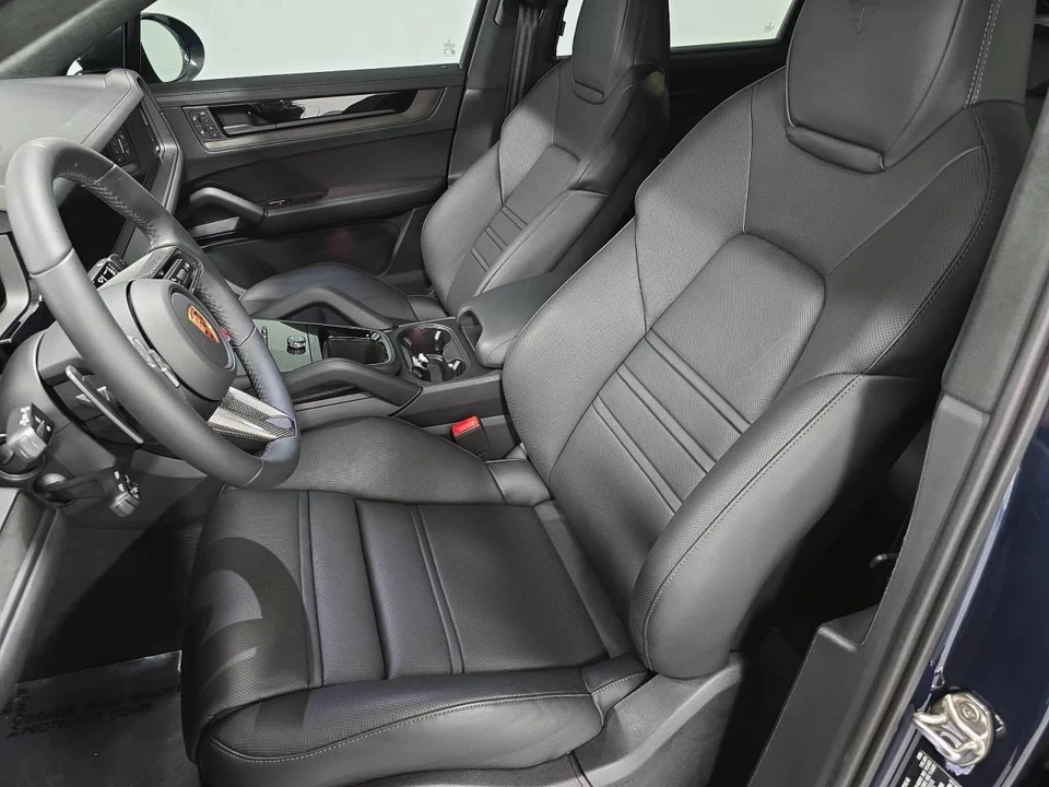 2026 Porsche 9Y0/9Y3 Cayenne Turbo GT - Image 5 of 5
