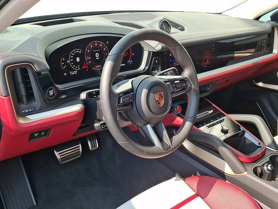 2026 Porsche 9Y0/9Y3 Cayenne Turbo GT - Image 4 of 4
