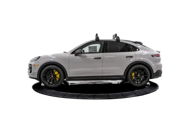2026 Porsche 9Y0/9Y3 Cayenne Turbo GT - Image 14 of 31