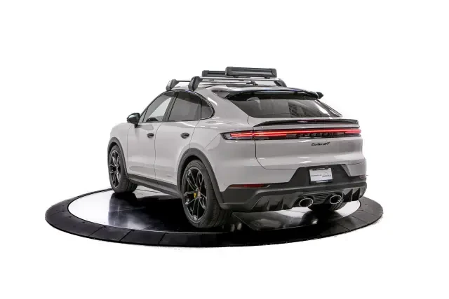 2026 Porsche 9Y0/9Y3 Cayenne Turbo GT - Image 22 of 31