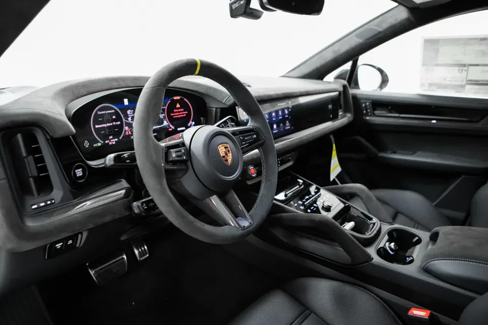 2026 Porsche 9Y0/9Y3 Cayenne Turbo GT - Image 31 of 31