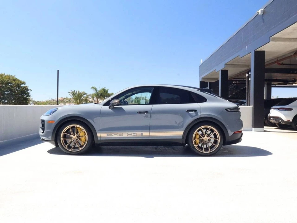 2026 Porsche 9Y0/9Y3 Cayenne Turbo GT - Image 2 of 4