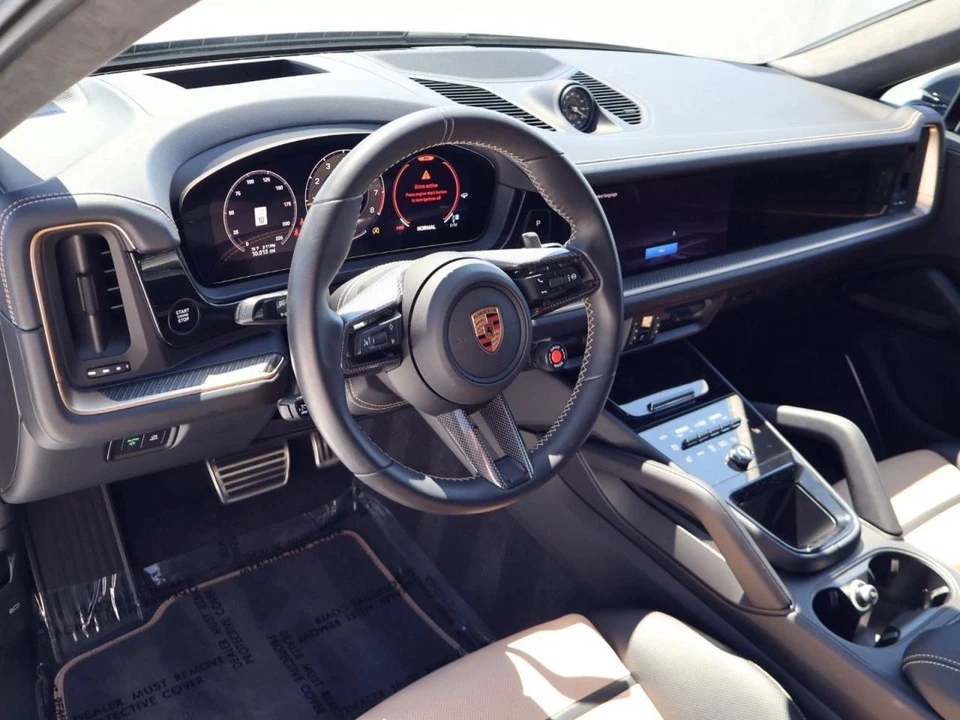 2026 Porsche 9Y0/9Y3 Cayenne Turbo GT - Image 4 of 4