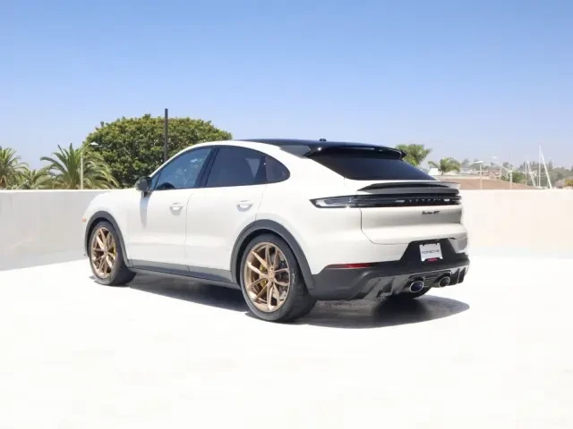 2026 Porsche 9Y0/9Y3 Cayenne Turbo GT - Image 22 of 31