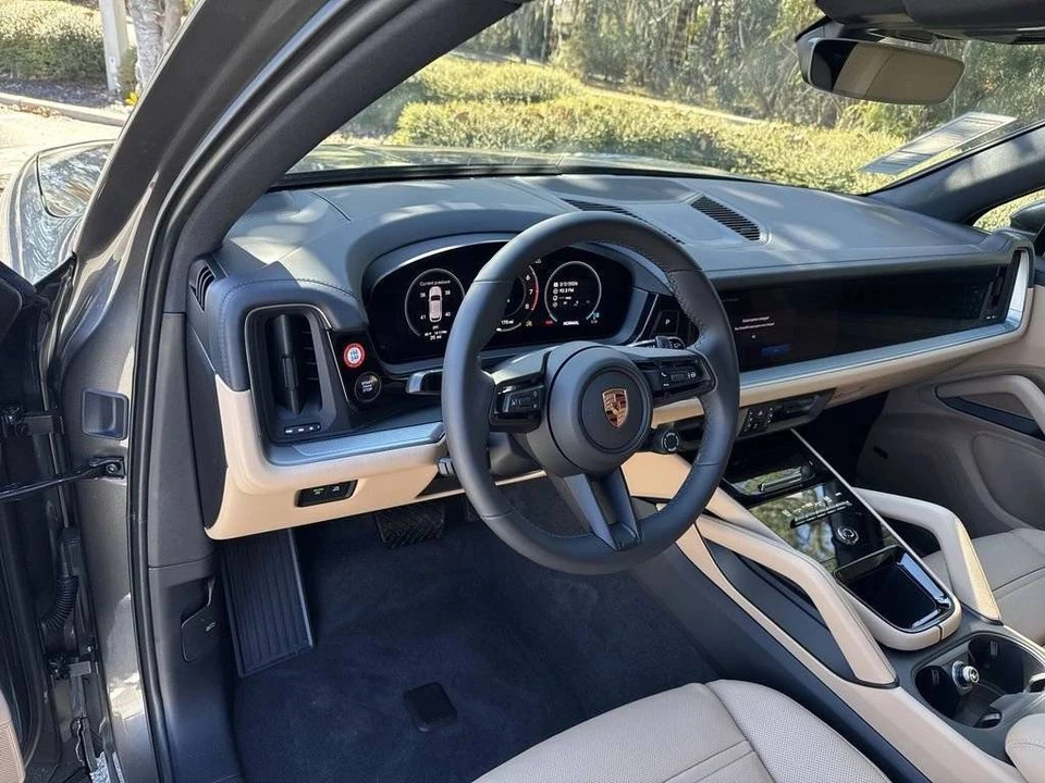 2026 Porsche 9Y0/9Y3 Cayenne - Image 4 of 4