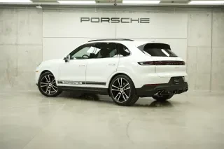 2026 Porsche 9Y0/9Y3 Cayenne - Image 21 of 31