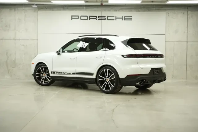 2026 Porsche 9Y0/9Y3 Cayenne - Image 22 of 31