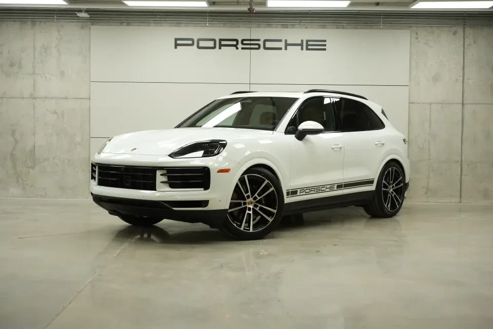 2026 Porsche 9Y0/9Y3 Cayenne - Image 7 of 31