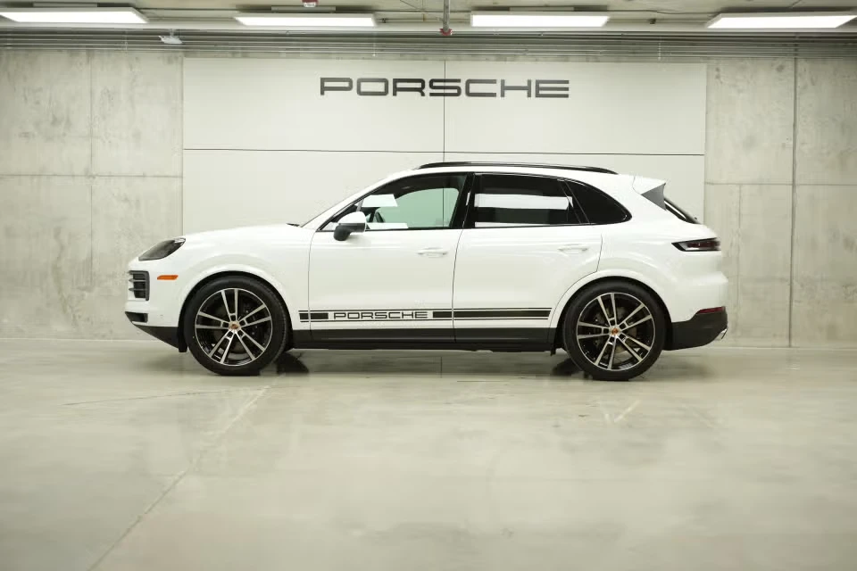 2026 Porsche 9Y0/9Y3 Cayenne - Image 11 of 31