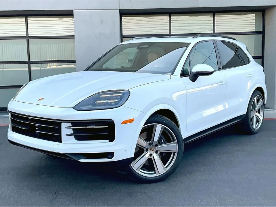 2026 Porsche 9Y0/9Y3 Cayenne - Image 8 of 31