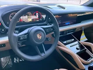 2026 Porsche 9Y0/9Y3 Cayenne - Image 29 of 31