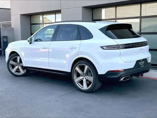 2026 Porsche 9Y0/9Y3 Cayenne - Image 17 of 31