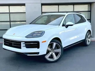 2026 Porsche 9Y0/9Y3 Cayenne - Image 5 of 31