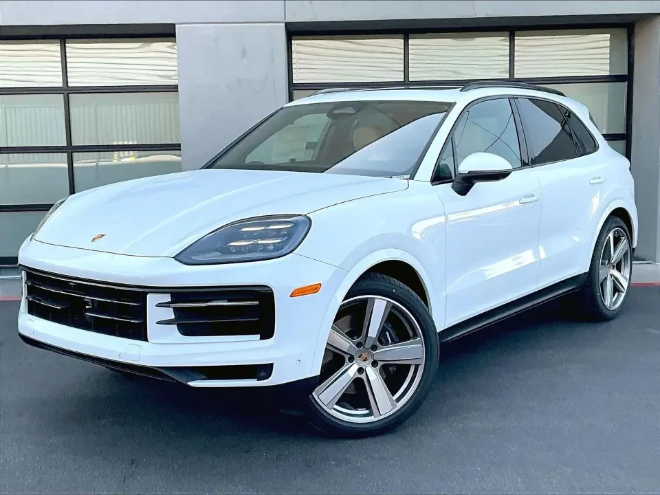 2026 Porsche 9Y0/9Y3 Cayenne - Image 7 of 31