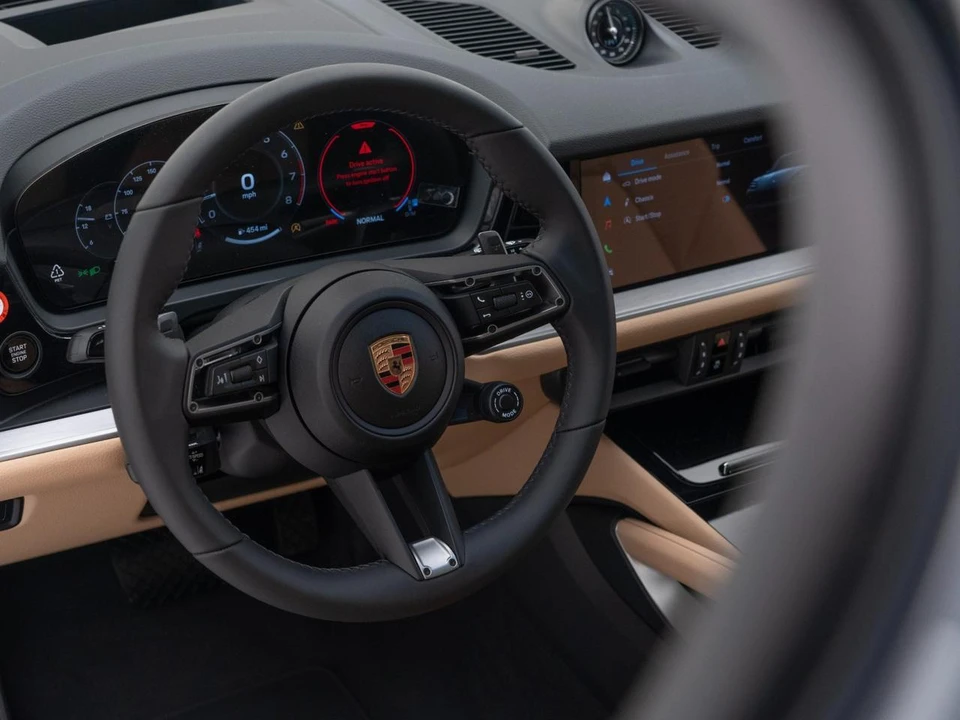 2026 Porsche 9Y0/9Y3 Cayenne - Image 19 of 31