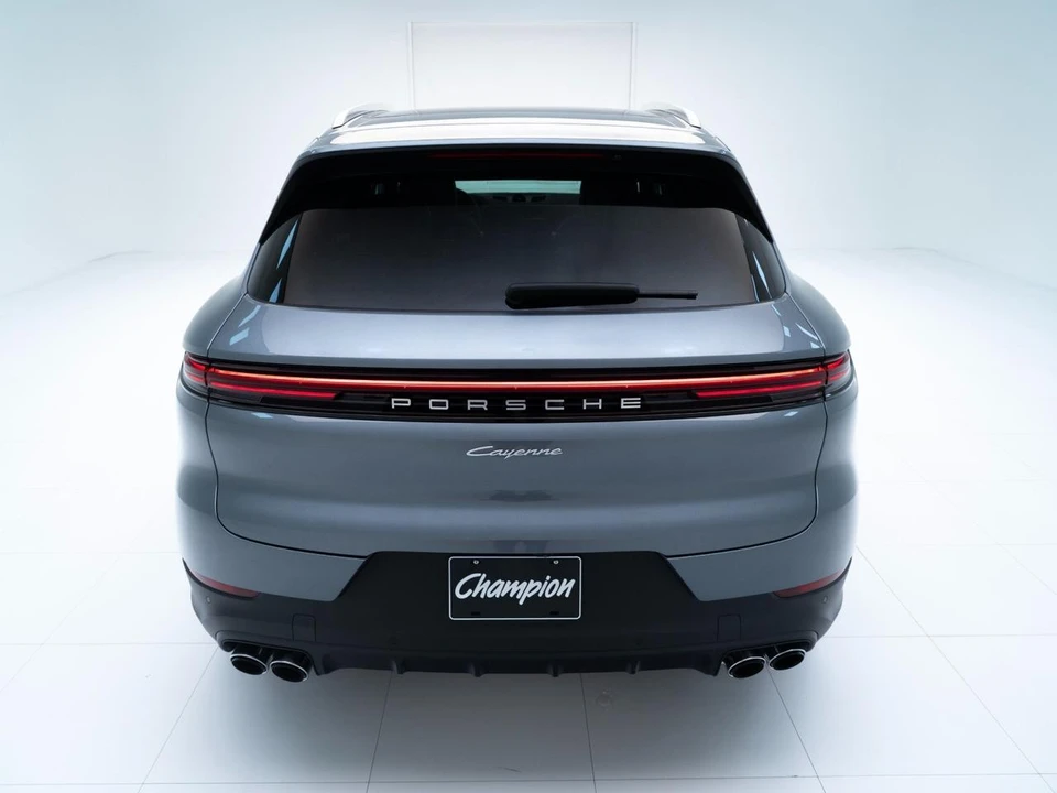 2026 Porsche 9Y0/9Y3 Cayenne - Image 10 of 31