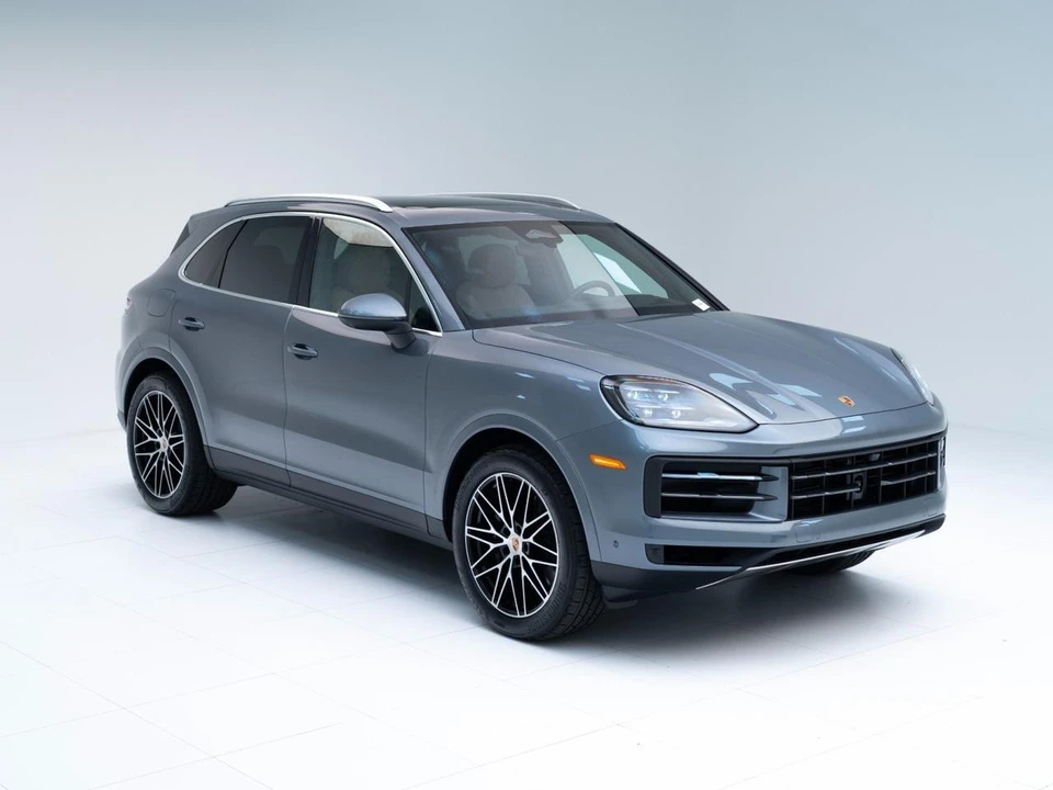 2026 Porsche 9Y0/9Y3 Cayenne - Image 7 of 31
