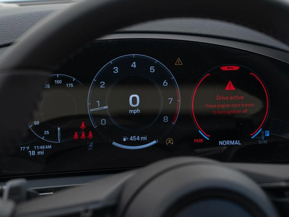 2026 Porsche 9Y0/9Y3 Cayenne - Image 23 of 31