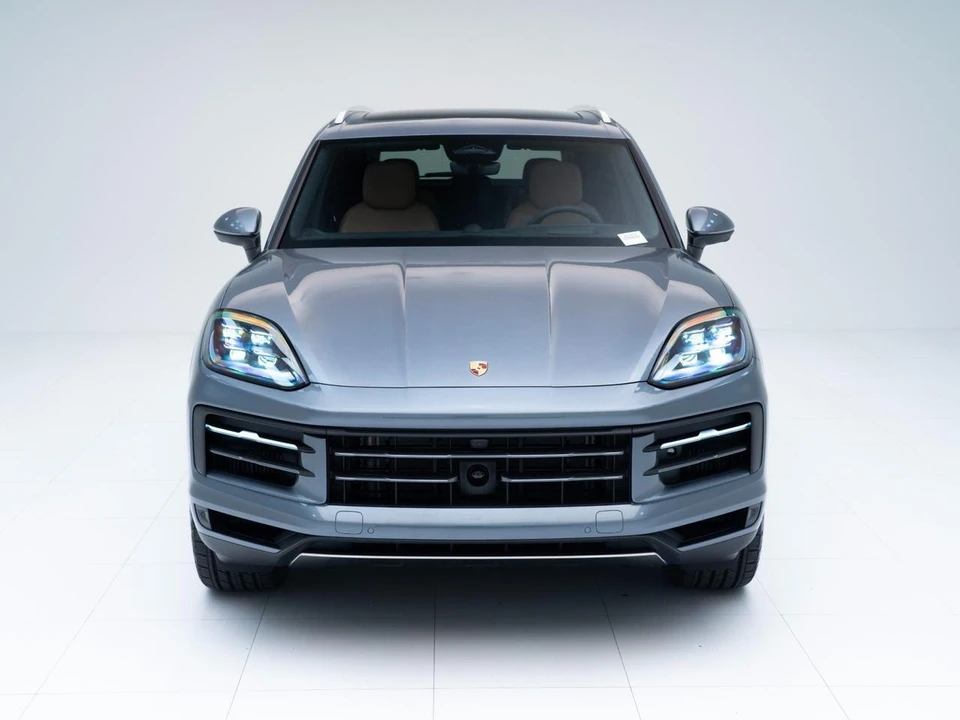 2026 Porsche 9Y0/9Y3 Cayenne - Image 6 of 31