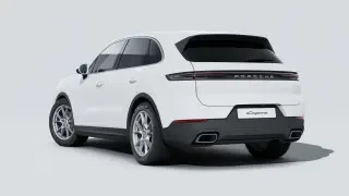 2026 Porsche Cayenne - Image 21 of 30