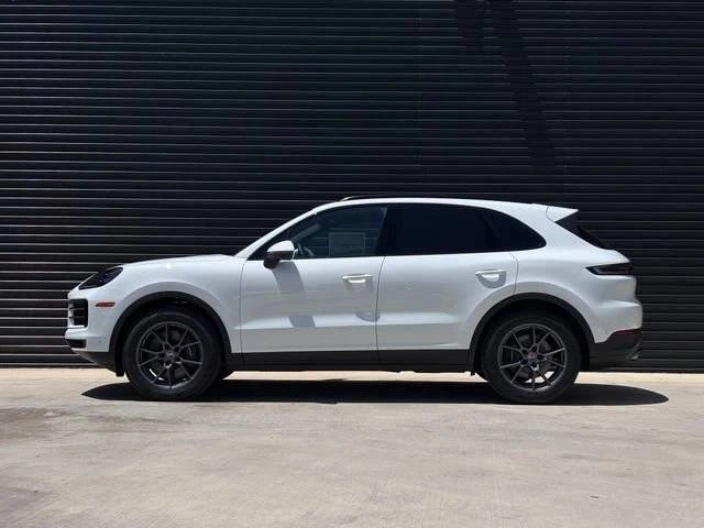 2026 Porsche 9Y0/9Y3 Cayenne - Image 2 of 5