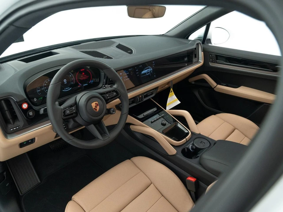 2026 Porsche 9Y0/9Y3 Cayenne - Image 4 of 30
