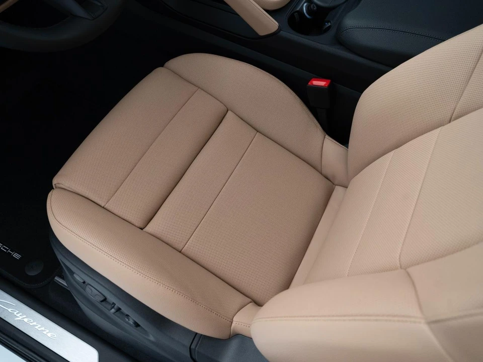 2026 Porsche 9Y0/9Y3 Cayenne - Image 16 of 30