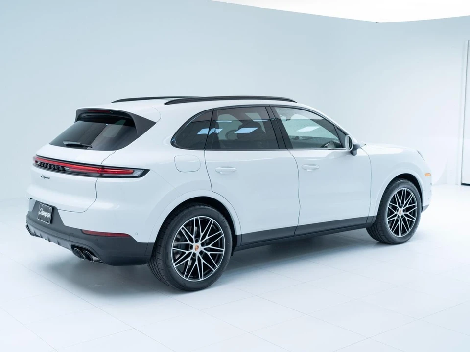 2026 Porsche 9Y0/9Y3 Cayenne - Image 9 of 30