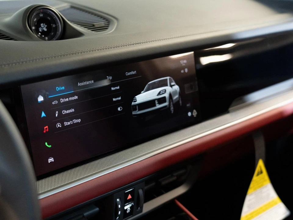 2026 Porsche 9Y0/9Y3 Cayenne - Image 21 of 28