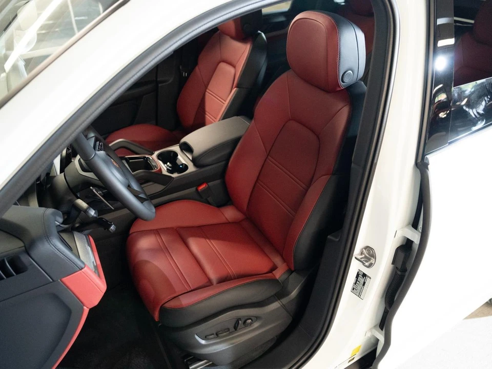 2026 Porsche 9Y0/9Y3 Cayenne - Image 5 of 28