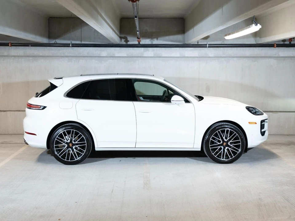 2026 Porsche 9Y0/9Y3 Cayenne - Image 8 of 28
