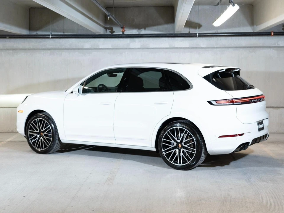 2026 Porsche 9Y0/9Y3 Cayenne - Image 3 of 28