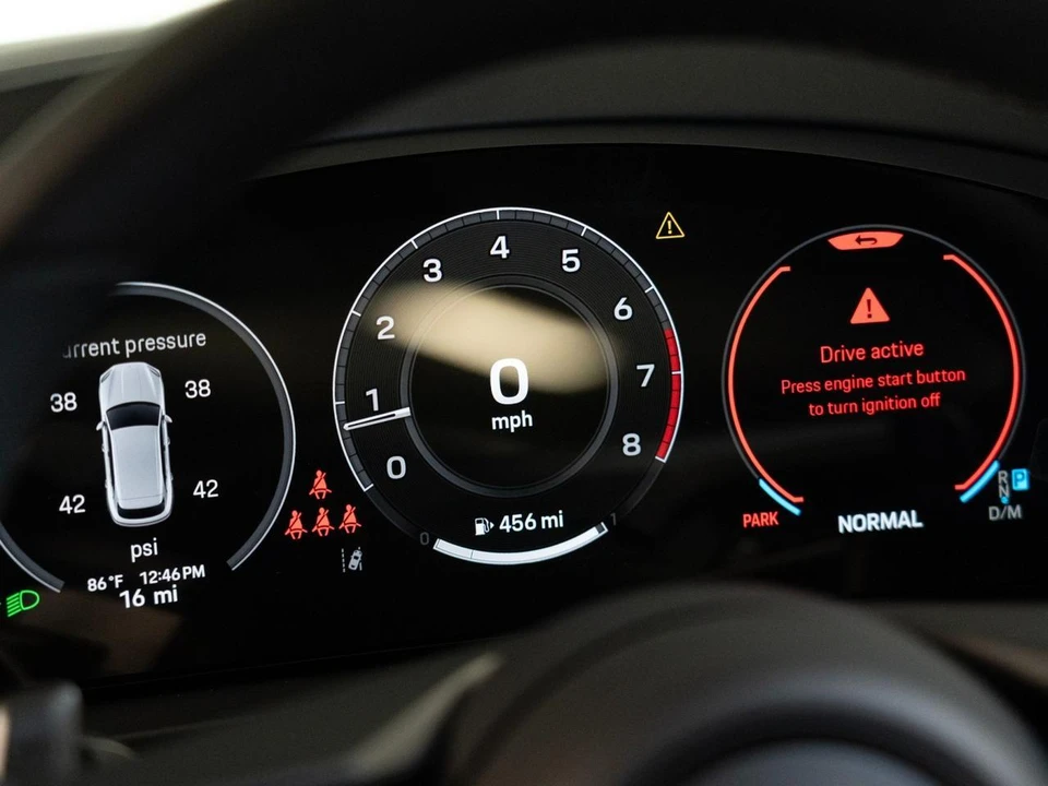 2026 Porsche 9Y0/9Y3 Cayenne - Image 19 of 28