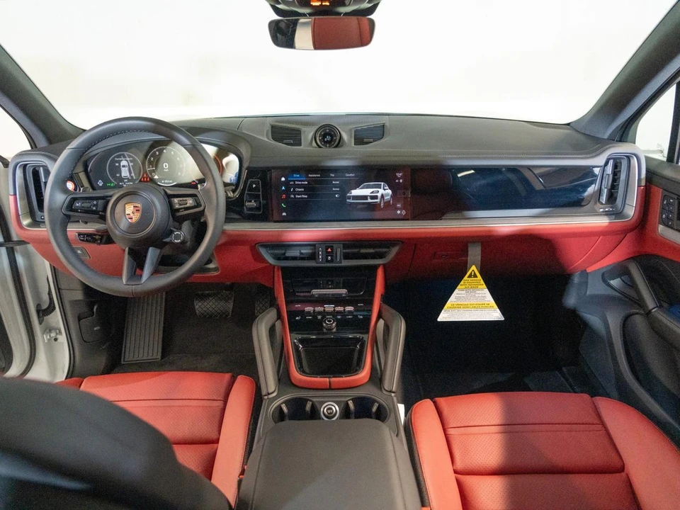 2026 Porsche 9Y0/9Y3 Cayenne - Image 25 of 28