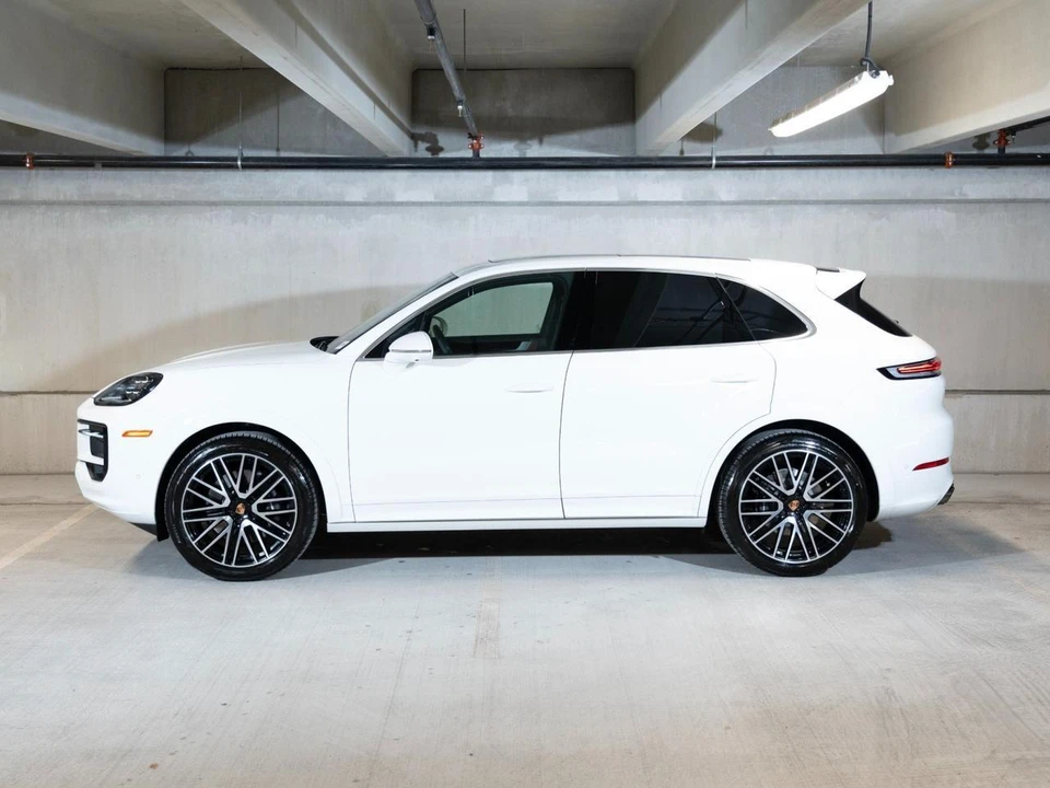 2026 Porsche 9Y0/9Y3 Cayenne - Image 2 of 28