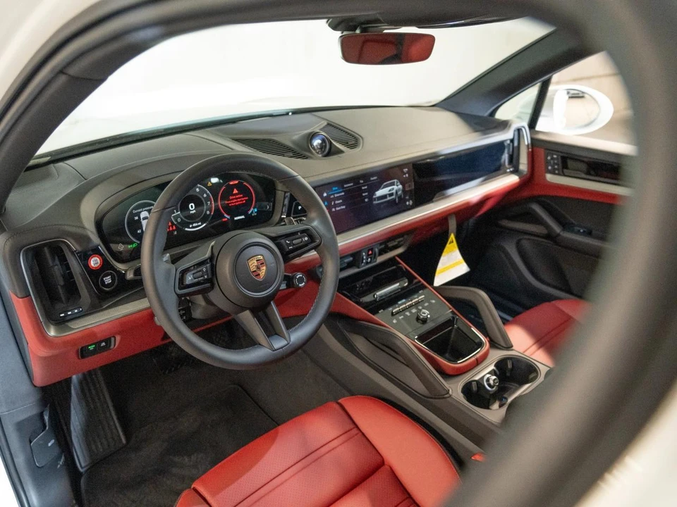 2026 Porsche 9Y0/9Y3 Cayenne - Image 4 of 28
