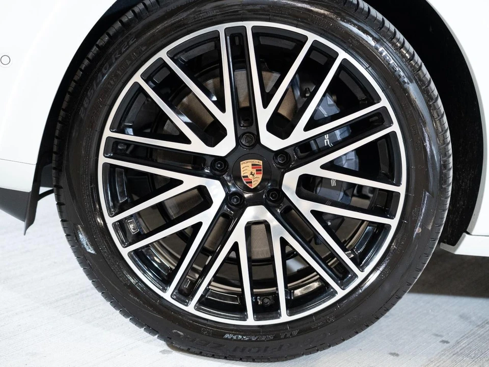 2026 Porsche 9Y0/9Y3 Cayenne - Image 11 of 28