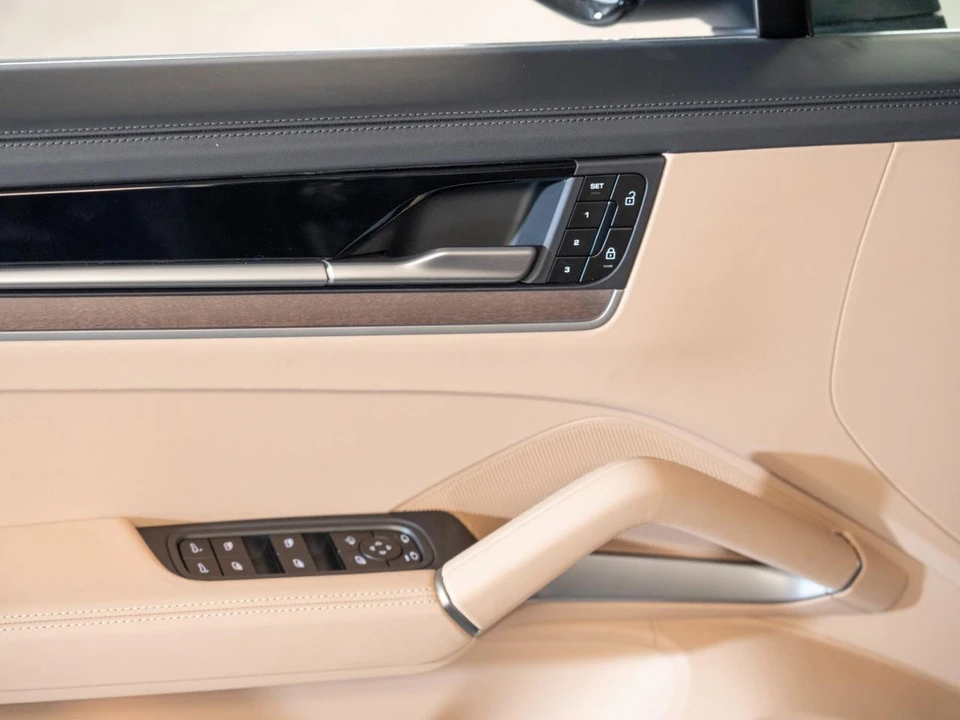 2026 Porsche 9Y0/9Y3 Cayenne - Image 17 of 29