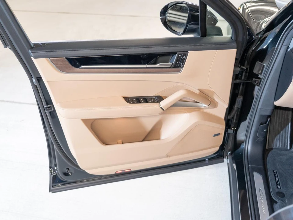 2026 Porsche 9Y0/9Y3 Cayenne - Image 16 of 29