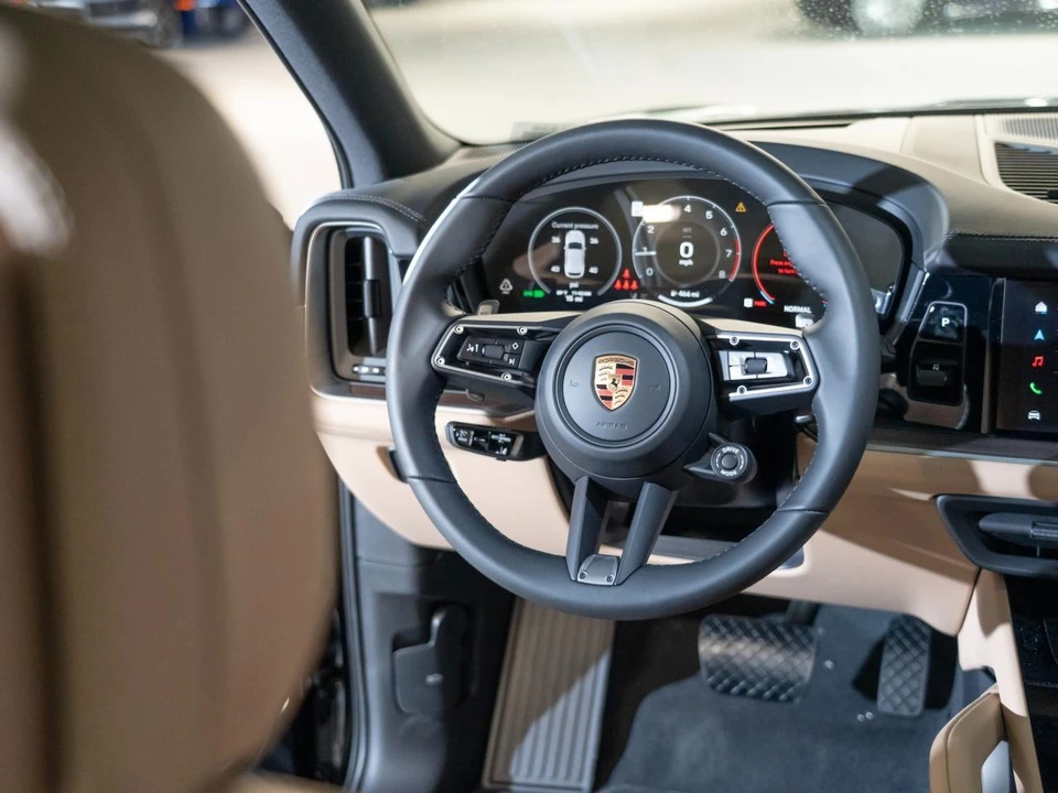 2026 Porsche 9Y0/9Y3 Cayenne - Image 27 of 29