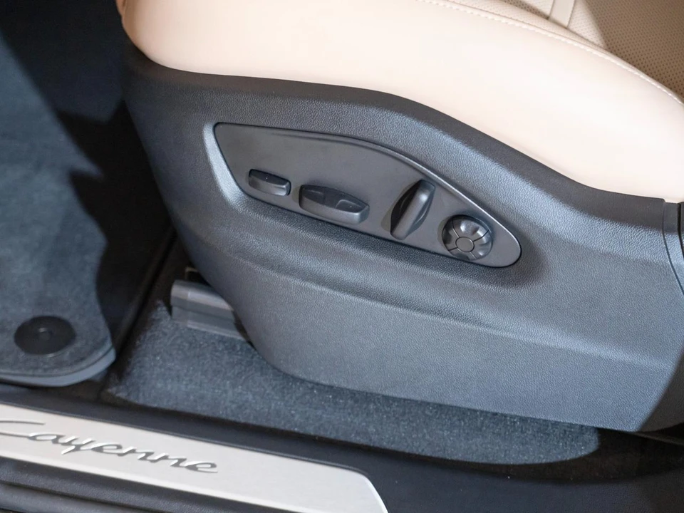 2026 Porsche 9Y0/9Y3 Cayenne - Image 13 of 29