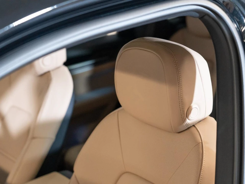 2026 Porsche 9Y0/9Y3 Cayenne - Image 24 of 29